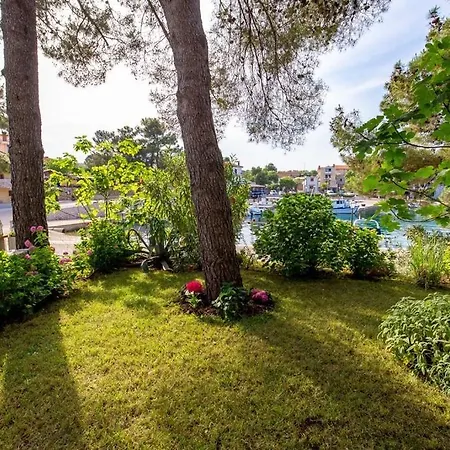 Guest house House Dinka With Pool