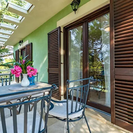 House Dinka With Pool Gæstehus 4*