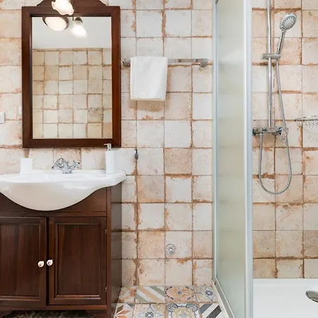 Casa de hóspedes House Dinka With Pool